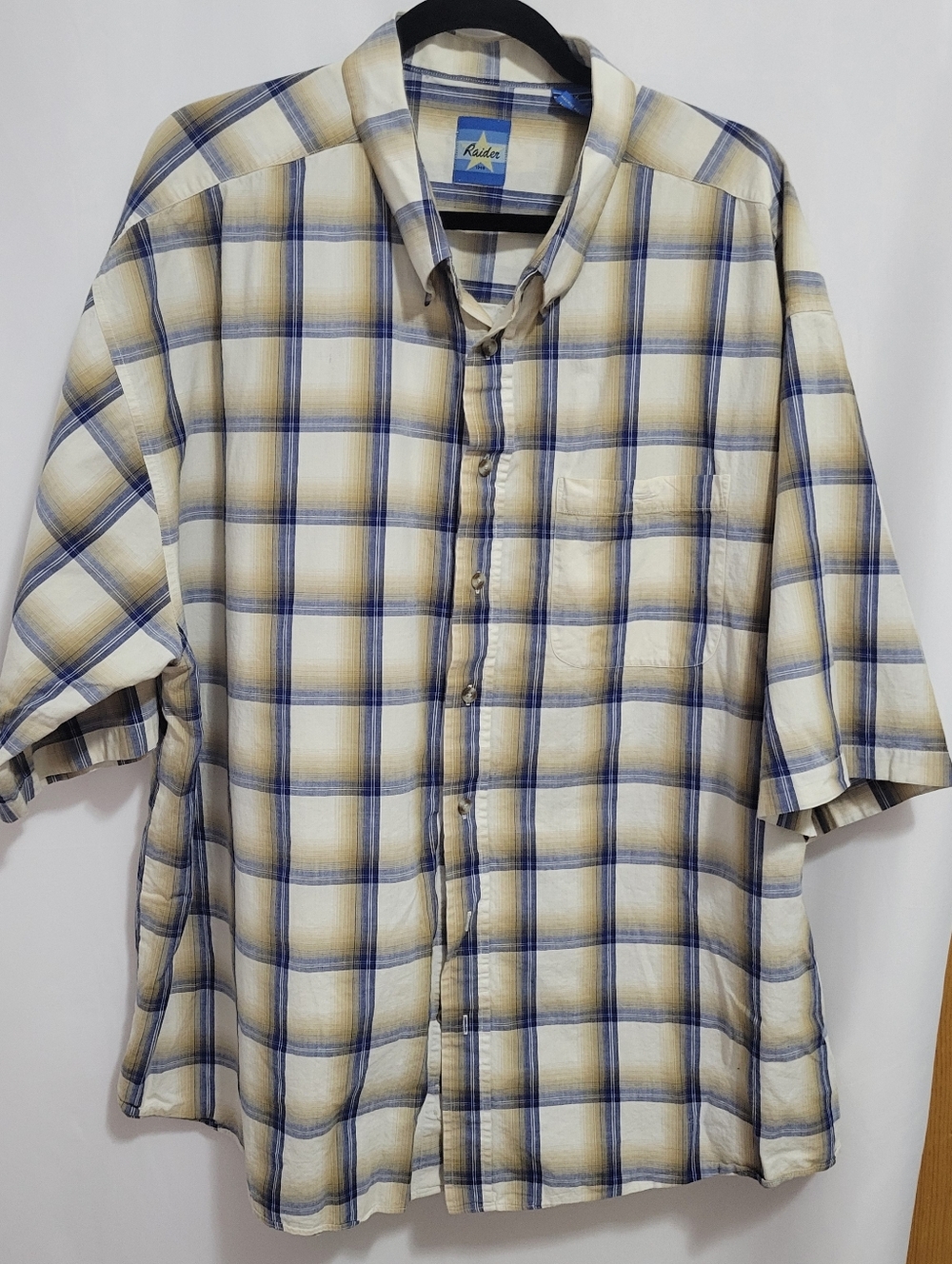 Men's Raider 1948 Short-Sleeve Plaid Shirt in Cream, Tan and Blue. Size 4X